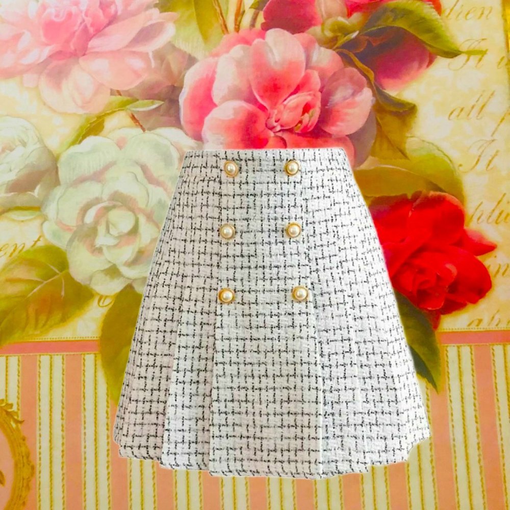 White Plaid Tweed Button Front Mini Skirt with Inner Shorts Size 1X NEW w Tag - Picture 2 of 7